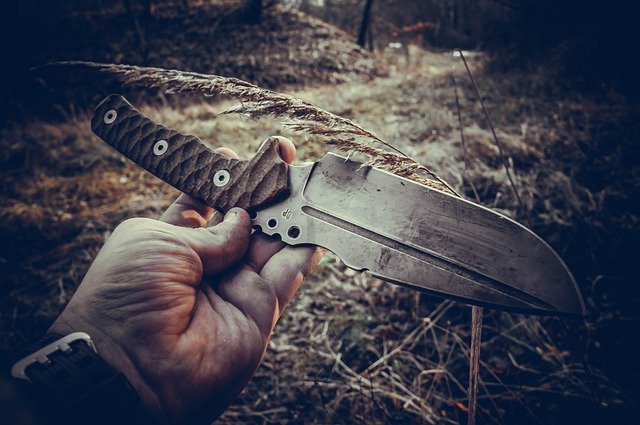 survival-knife-survival-tools